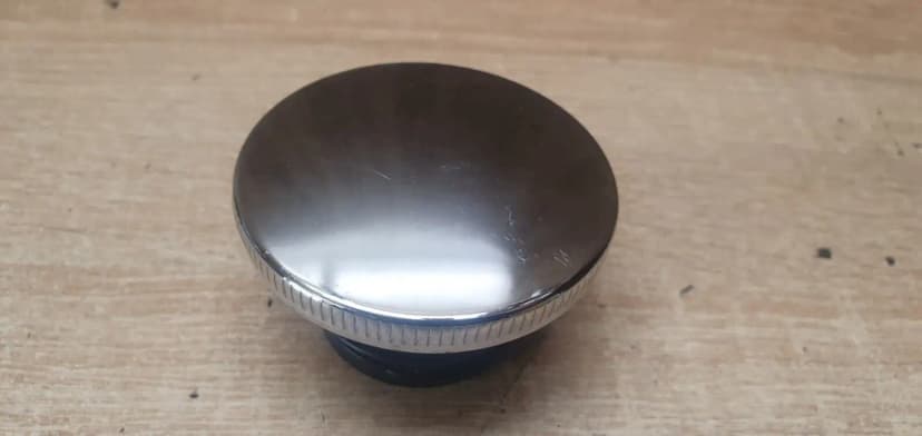 Harley Davidson Sportster / Softail / Dyna / Touring Chrome Fuel Tank Gas Cap