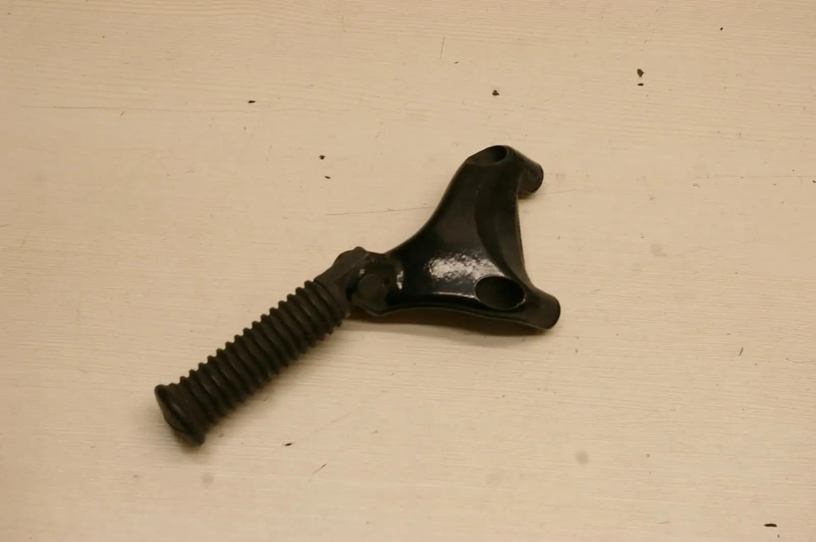 Harley Davidson Sportster / Dyna / Softail Footrest Peg & Hanger / Pedal